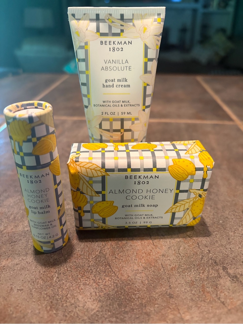 Beekman 1802 Almond Honey Cookie Goat Milk Bath Set in Yellow and White